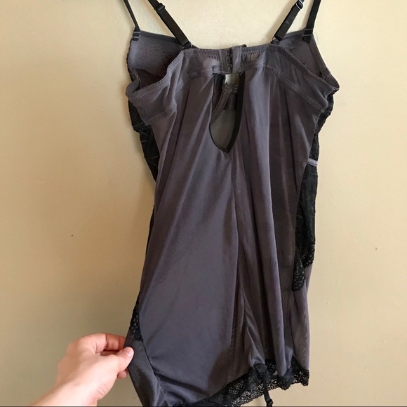 JEZEBEL lingerie - Picture 2 of 4